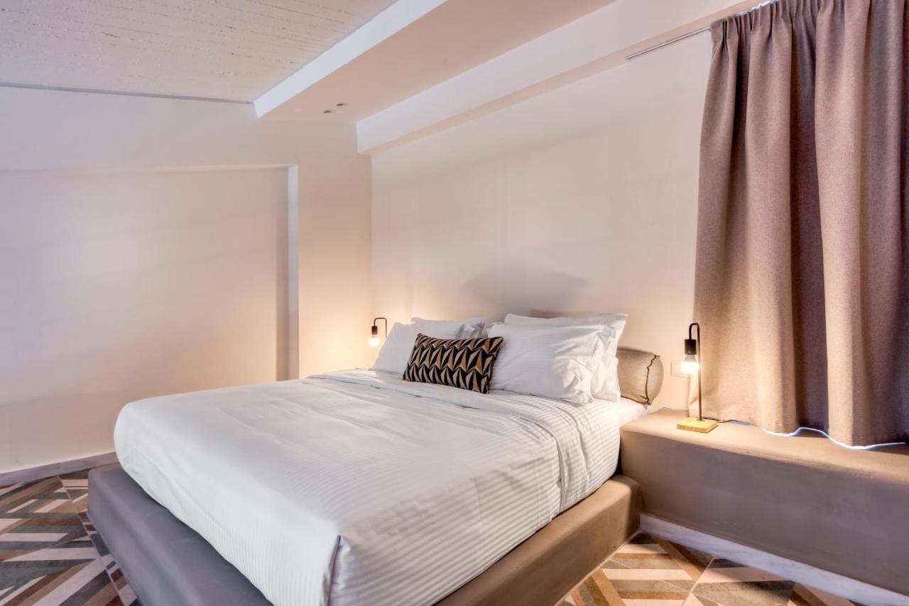 Saronis Suites Saronida Εξωτερικό φωτογραφία