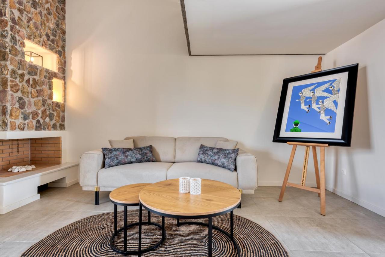 Saronis Suites Saronida Εξωτερικό φωτογραφία