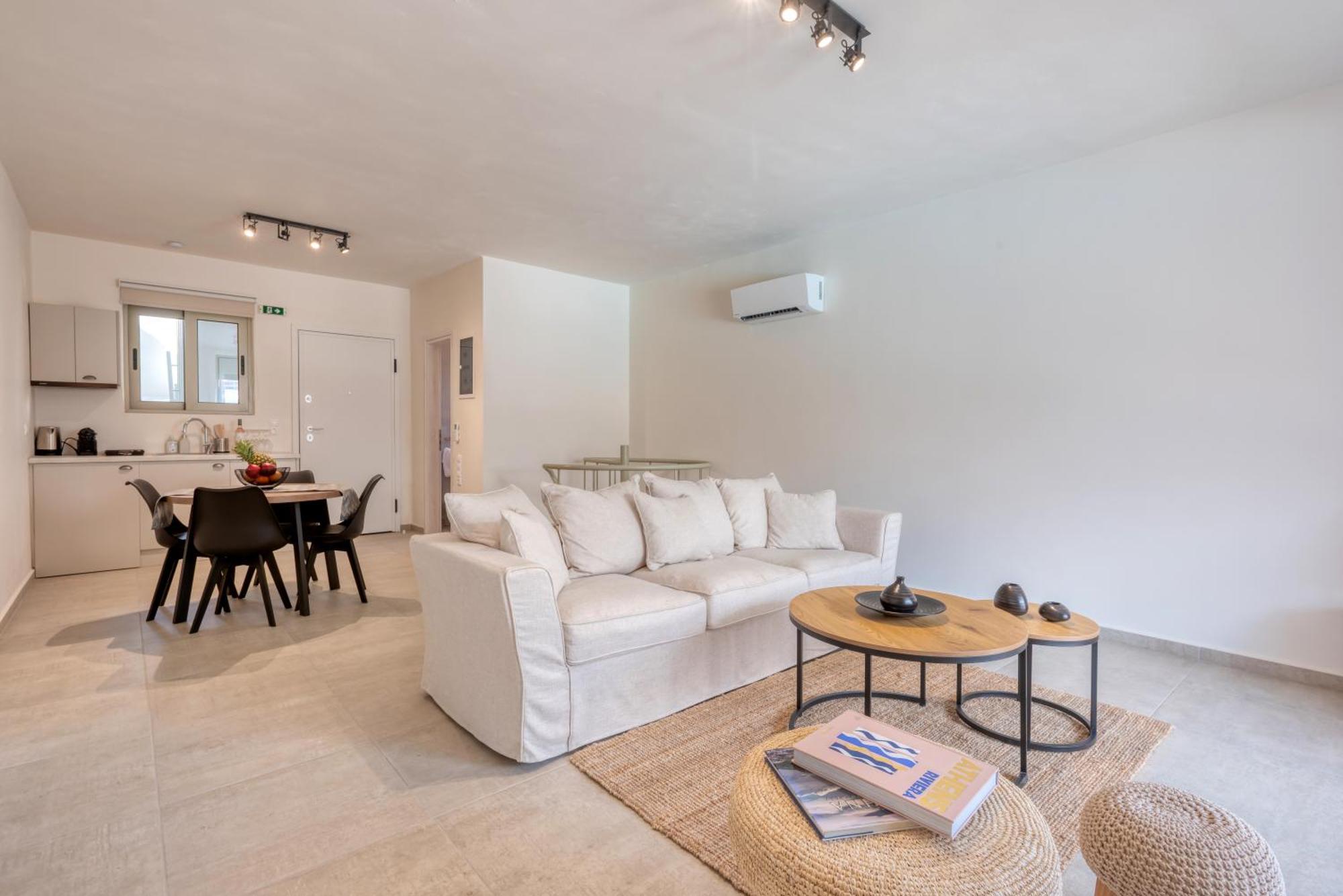 Saronis Suites Saronida Εξωτερικό φωτογραφία