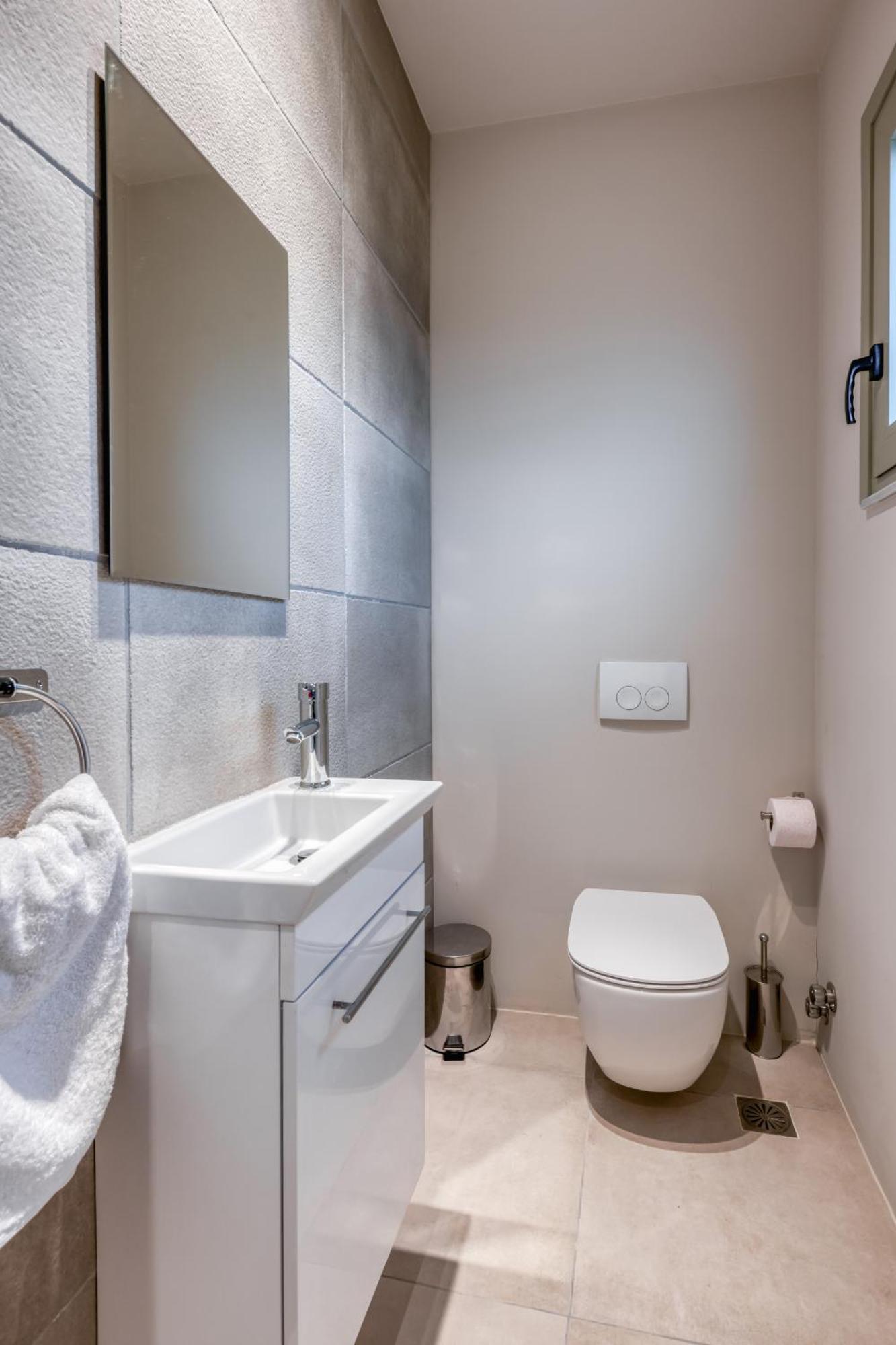 Saronis Suites Saronida Εξωτερικό φωτογραφία